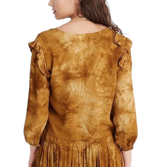 LN Madewell Tie-Dye Ruffle Shoulder Cropped Blouse in Egyptian Gold Tie Dye - M - Picture 2 of 16